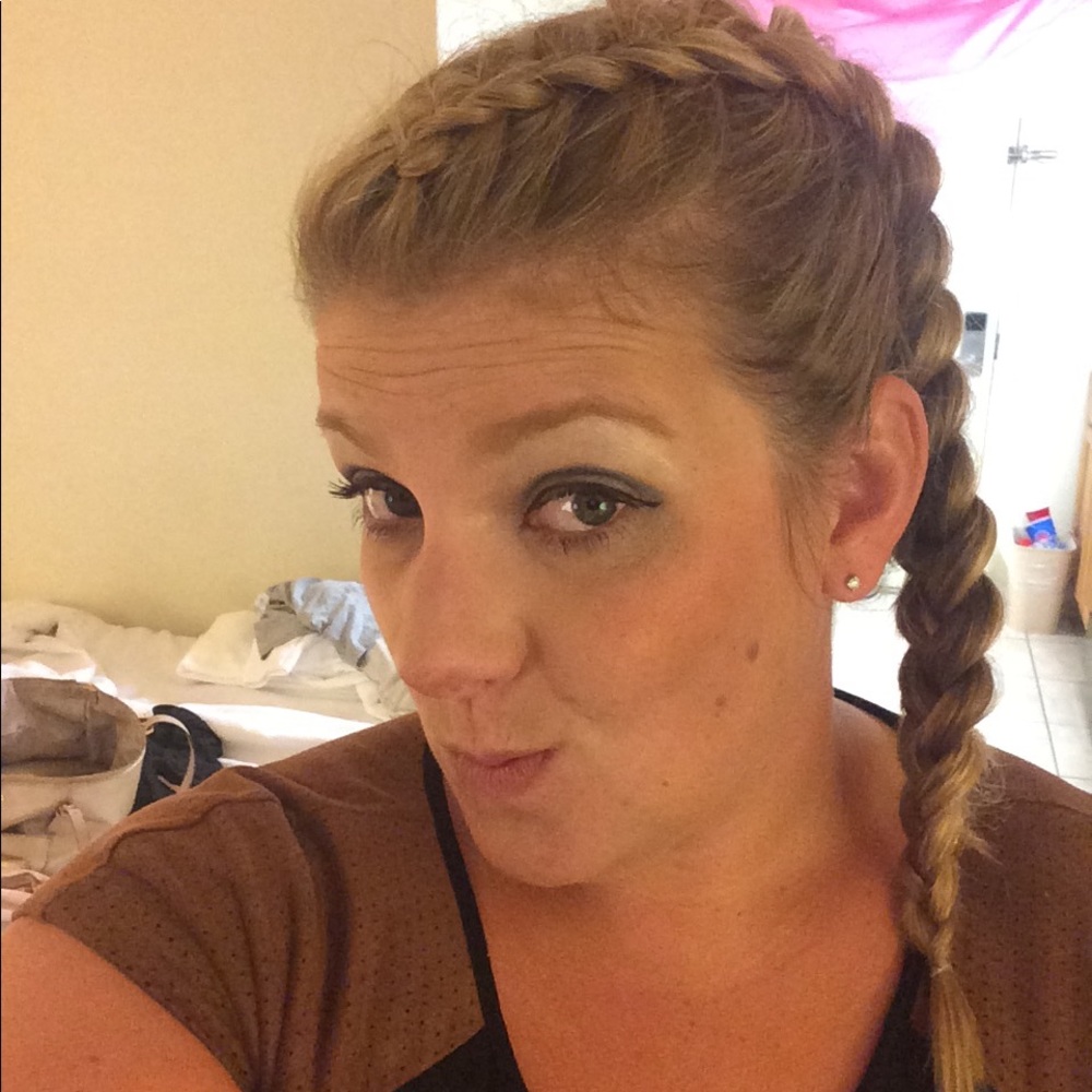 Meet your Posher, Alison